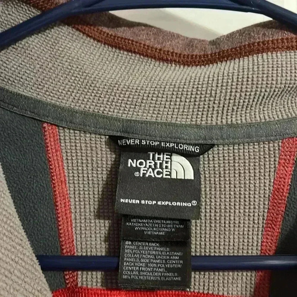 The North Face Concavo 1/4 Zip Sweatshirt - Picture 3 of 7